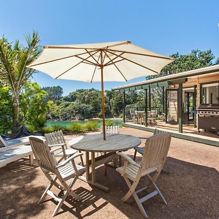 Beachfront Enclosure Bay - Waiheke Unlimited Oneroa Екстериор снимка