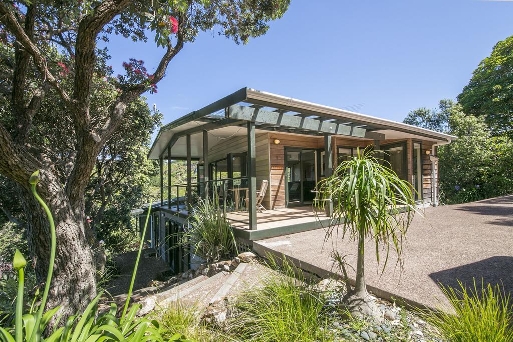 Beachfront Enclosure Bay - Waiheke Unlimited Oneroa Екстериор снимка