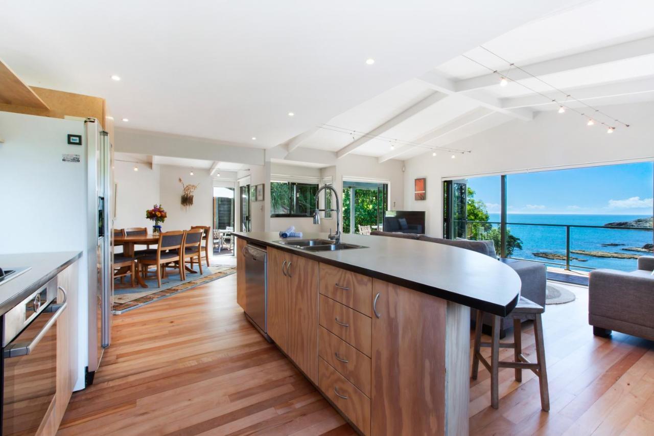 Beachfront Enclosure Bay - Waiheke Unlimited Oneroa Екстериор снимка